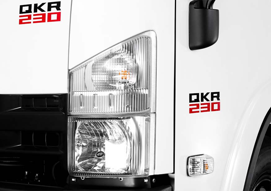 Cụm đèn trước chiếu sáng lớn